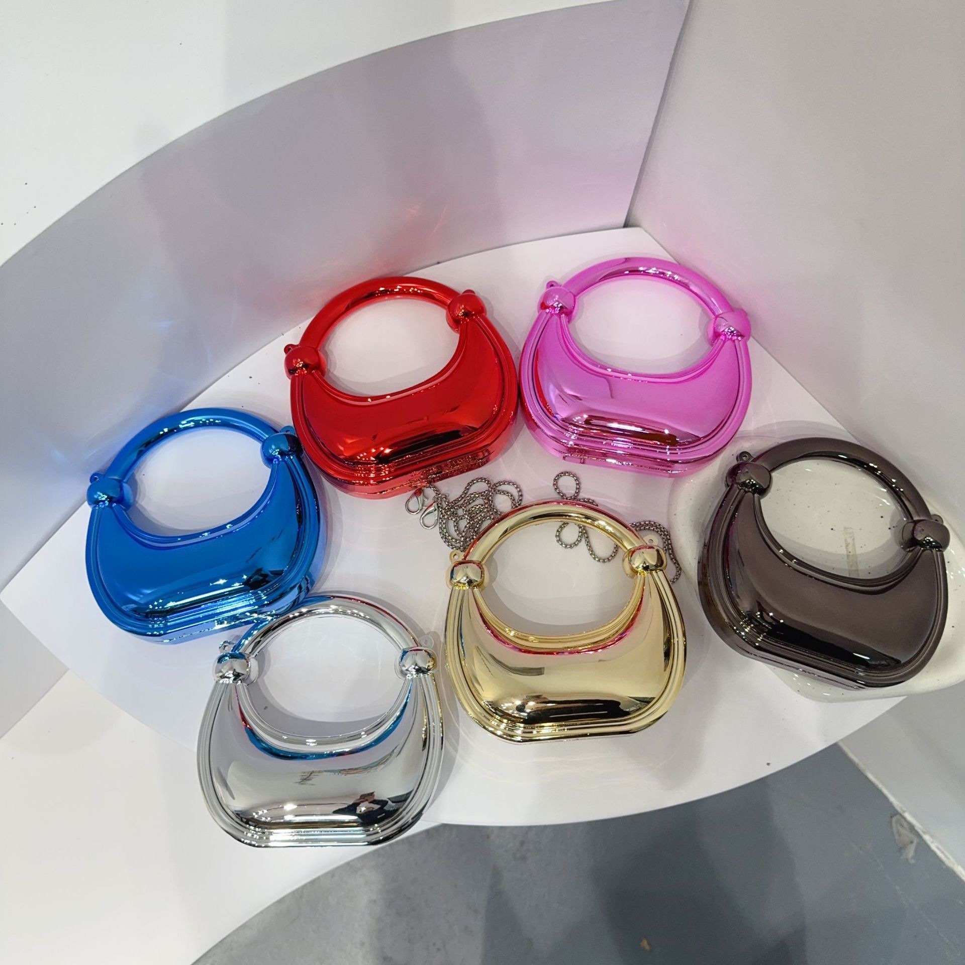 Mini złota torebka wieczorowa  – Women Bags On Sale recenzja i cena